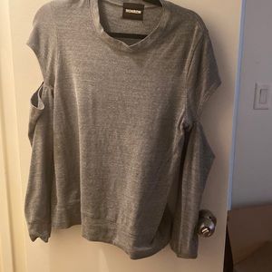 Monrow crew neck pullover with cut out